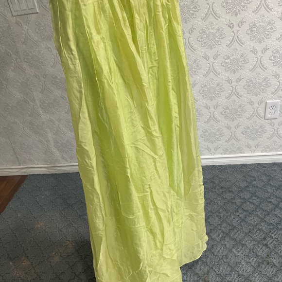 BRAND NEW DRESS - Picture 2 of 5